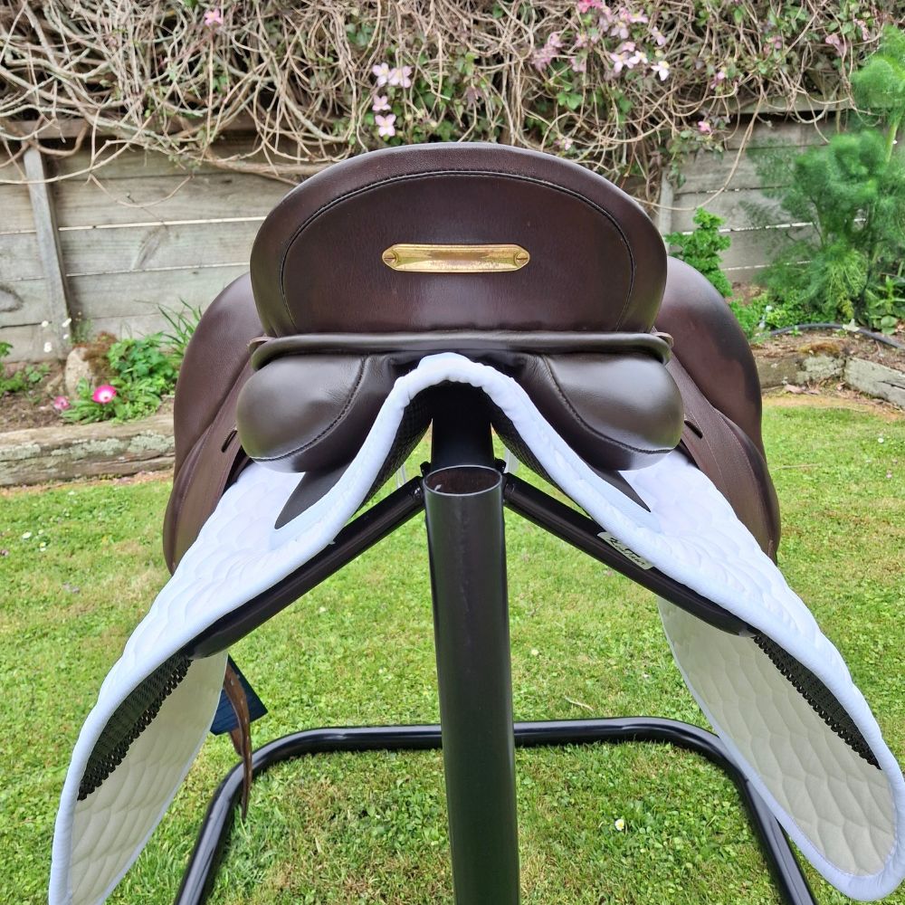 Kentaur Elektra Dressage Saddle (ex-demo) - Image 2