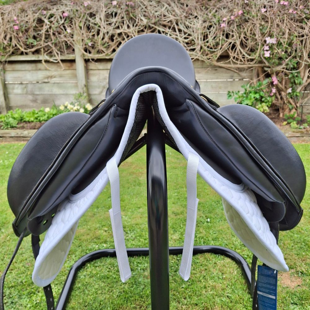 Kentaur Ithaka AP Dressage Saddle (display stock) - Image 5