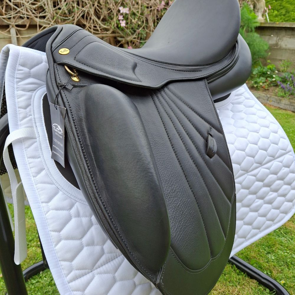 Kentaur Ithaka AP Dressage Saddle (display stock) - Image 2